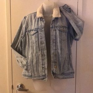 Old navy denim jacket 🧥